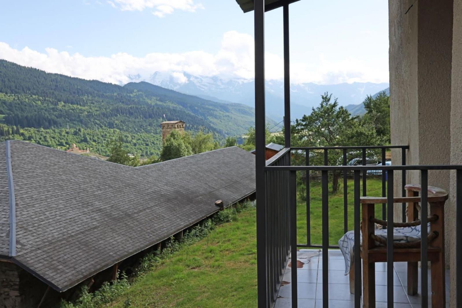 Guest House Keti Margiani Mestia Bagian luar foto