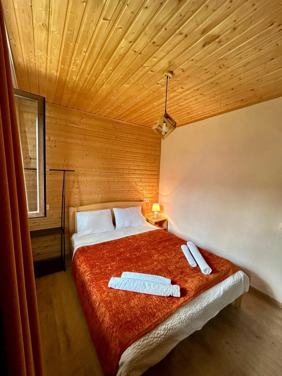 Guest House Keti Margiani Mestia Bagian luar foto
