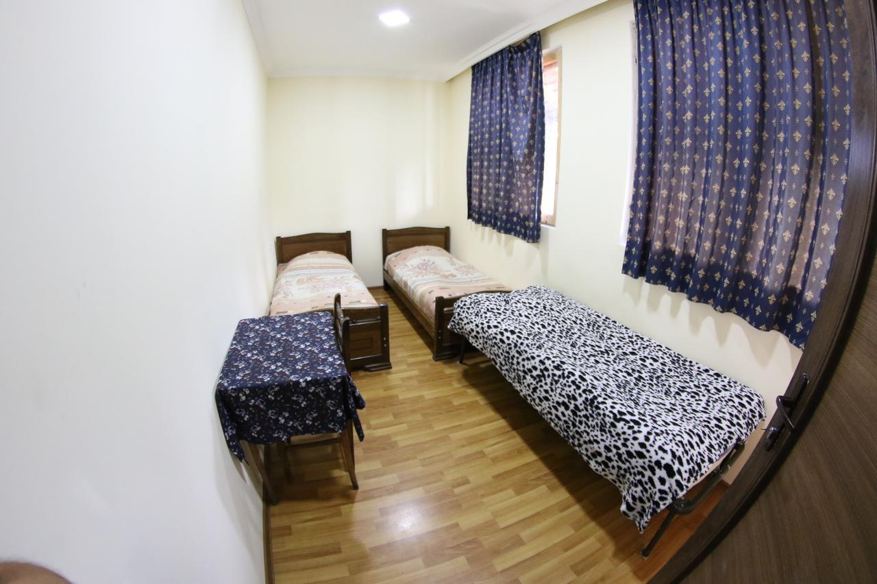 Guest House Keti Margiani Mestia Bagian luar foto