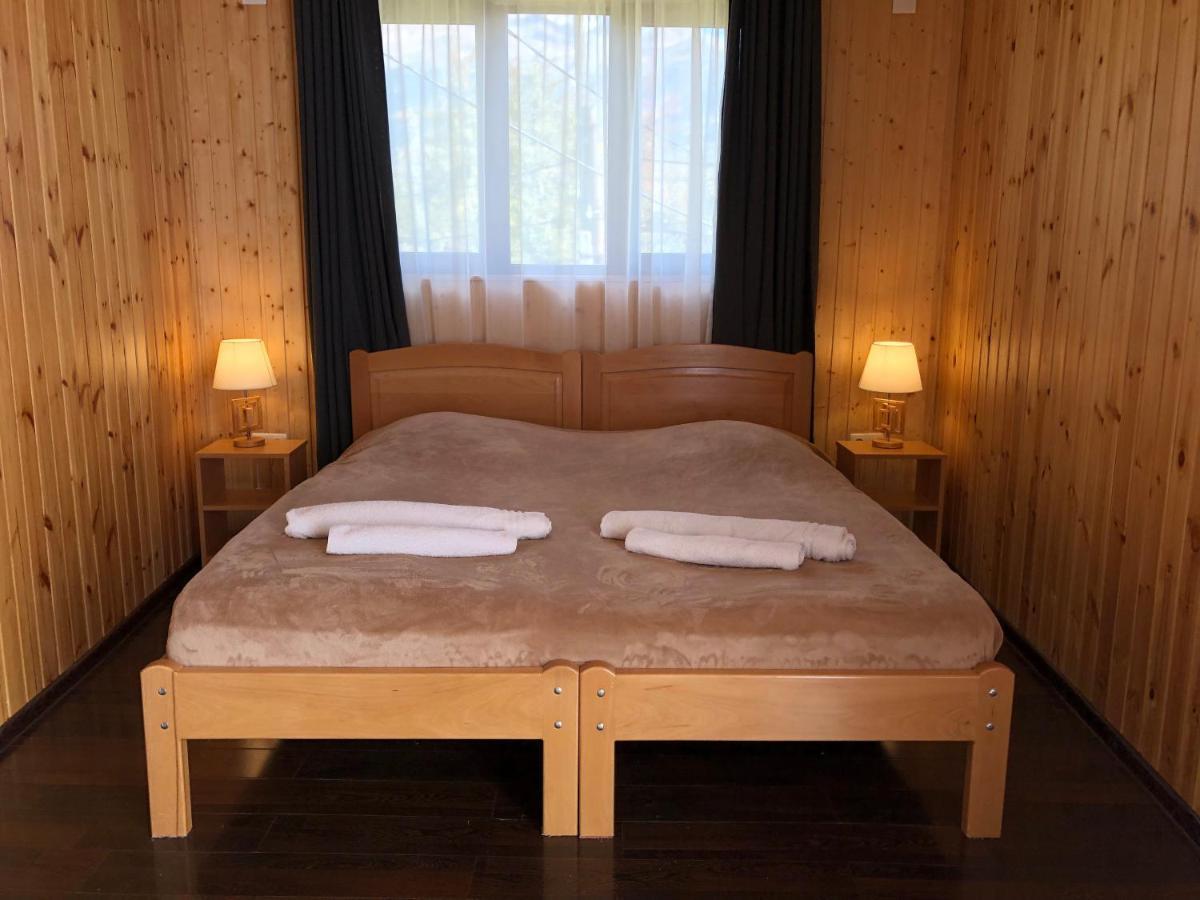 Guest House Keti Margiani Mestia Bagian luar foto