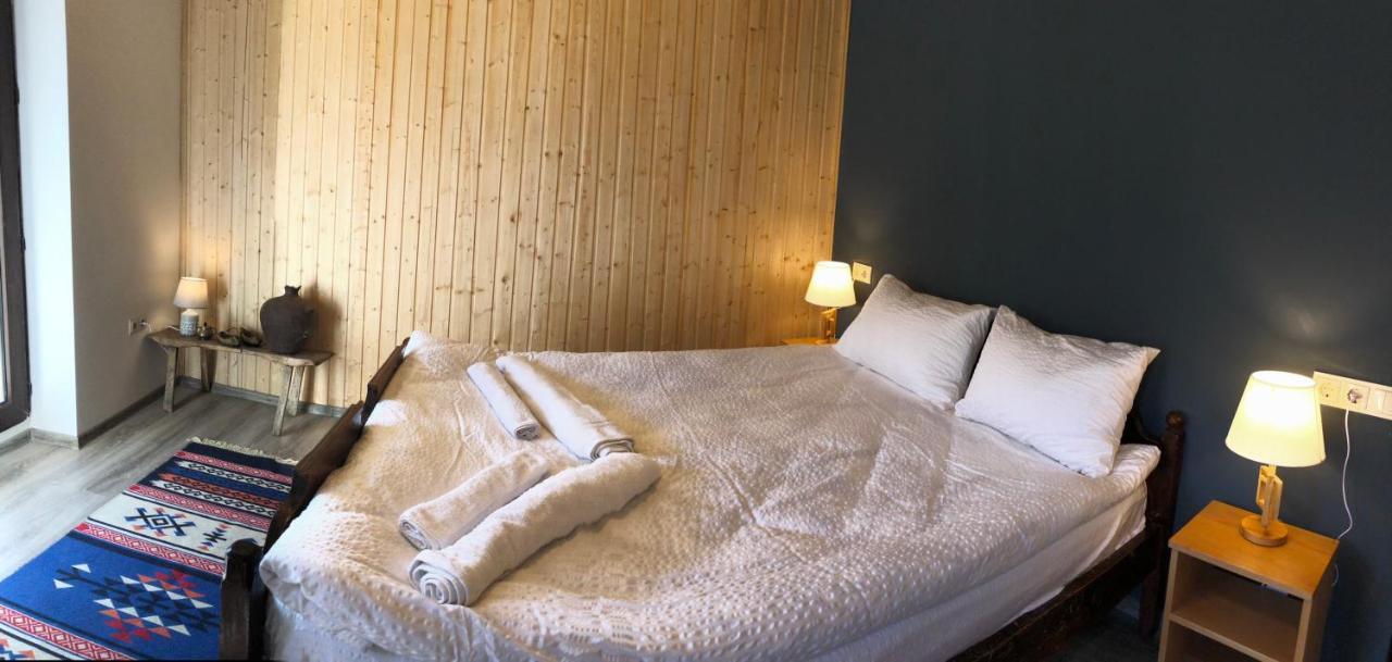Guest House Keti Margiani Mestia Bagian luar foto