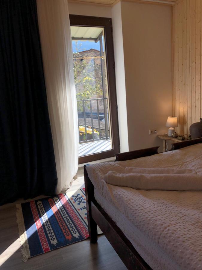 Guest House Keti Margiani Mestia Bagian luar foto